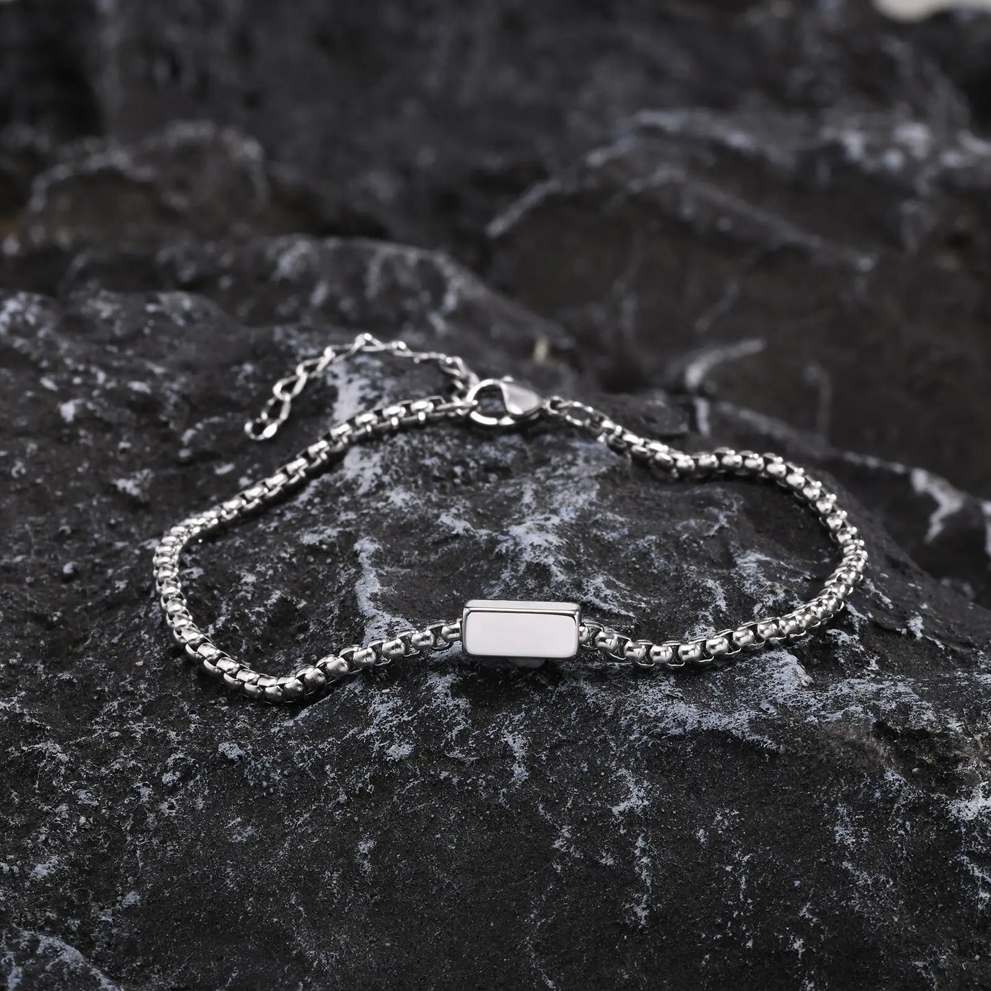 Custom Family Name Tube Bracelet – Personalized Stainless Steel Gift for Dad