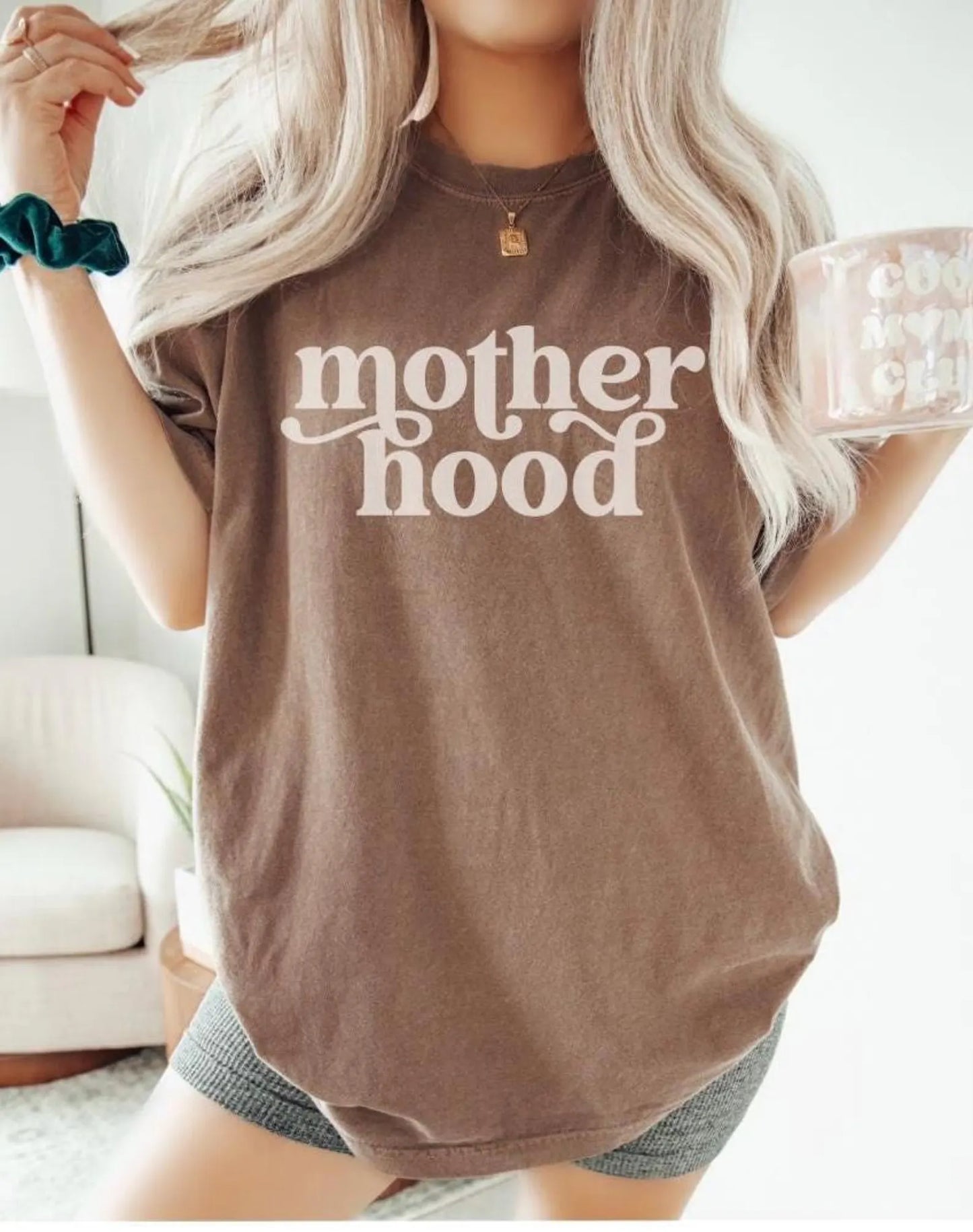 Retro Mama Shirt Mothers Day Gift Trendy Graphic Tee for Mom